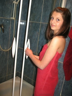 Brunette amateur